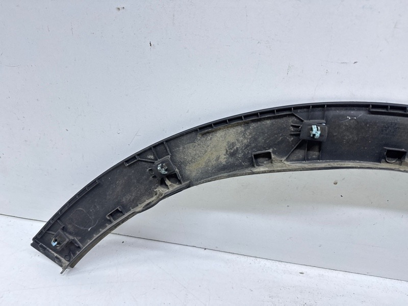 Накладка переднего крыла левого