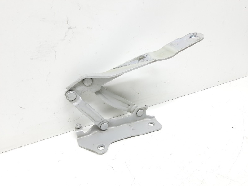 Петля капота левая