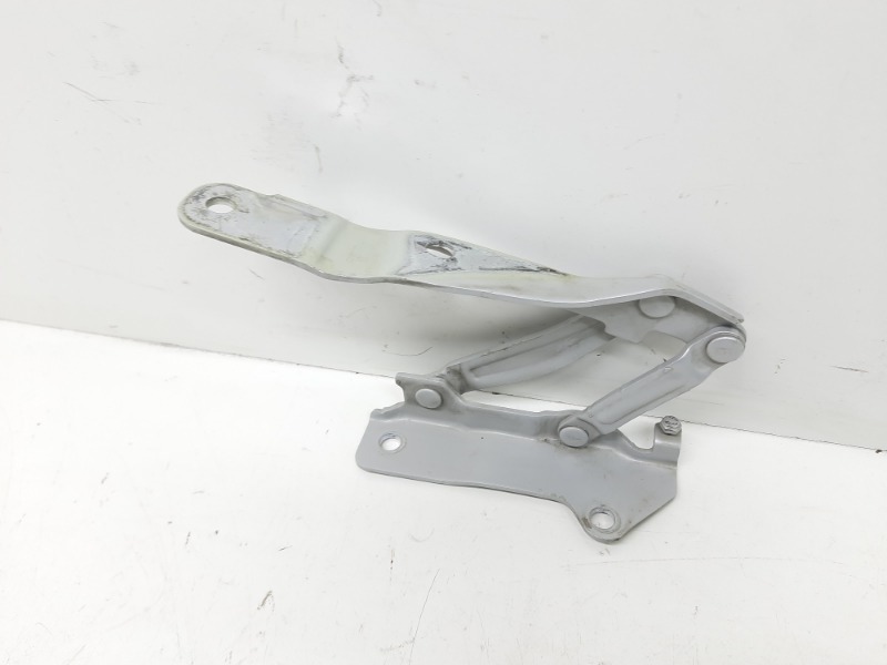 Петля капота правая