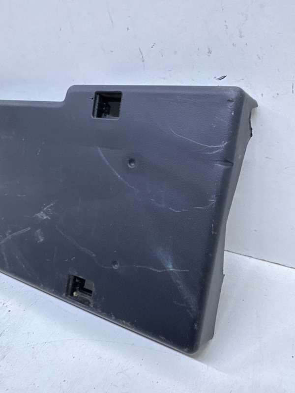 Накладка переднего бампера под номер