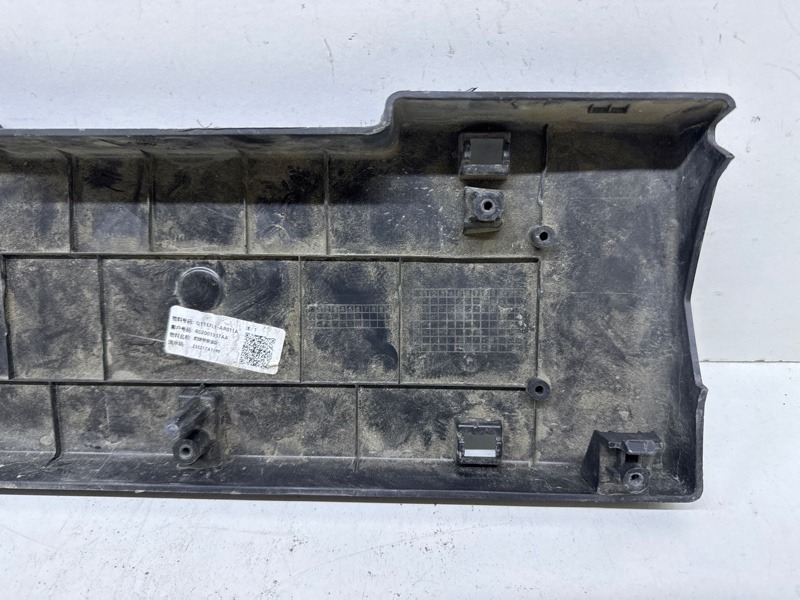 Накладка переднего бампера под номер