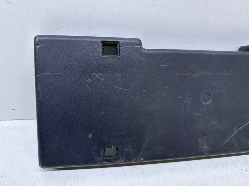 Накладка переднего бампера под номер