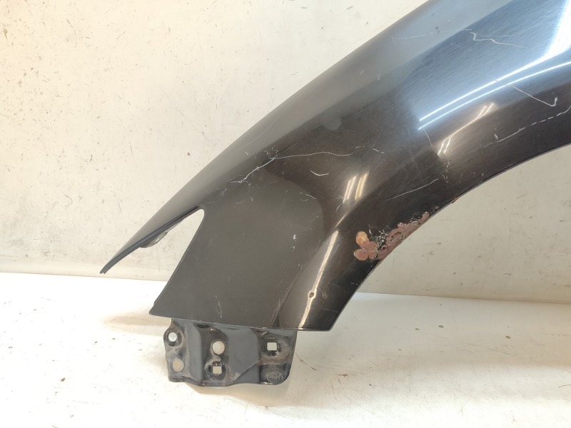 Крыло переднее левое