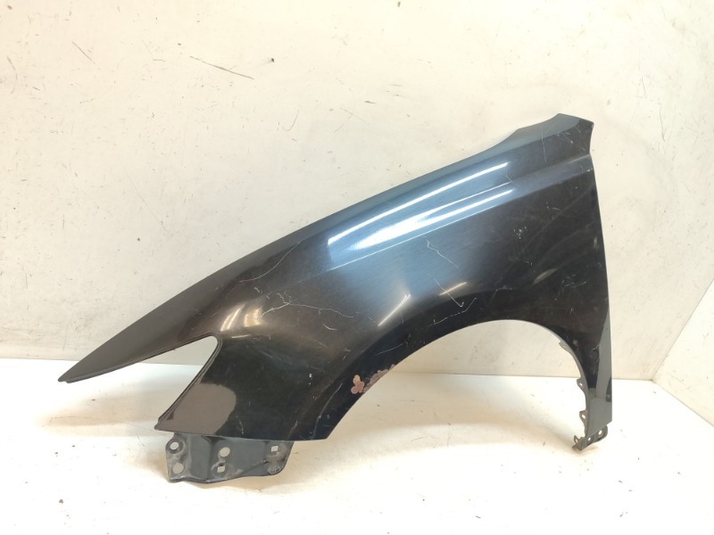 Крыло переднее левое