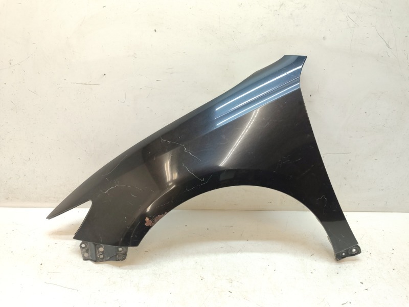 Крыло переднее левое