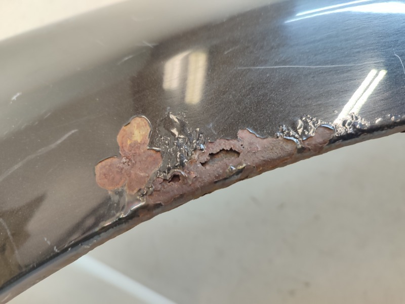 Крыло переднее левое