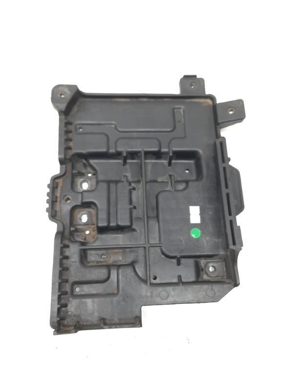 Площадка под аккумулятор (АКБ)