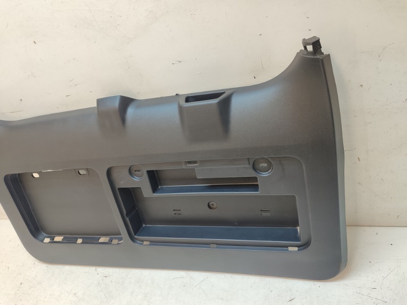 Обшивка багажника