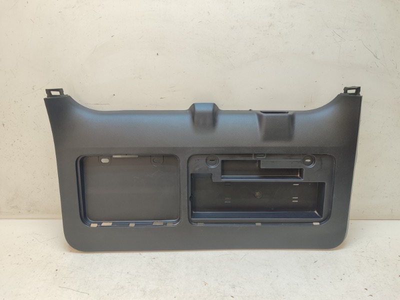 Обшивка багажника