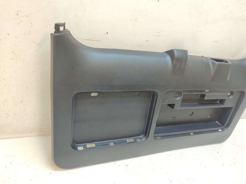 Обшивка багажника