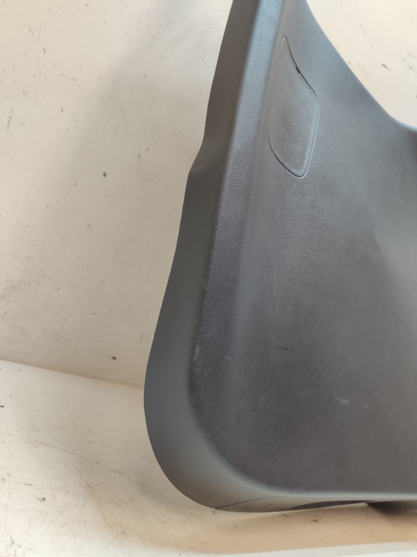 Обшивка багажника