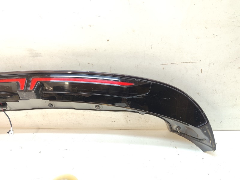 Спойлер (дефлектор) крышки багажника