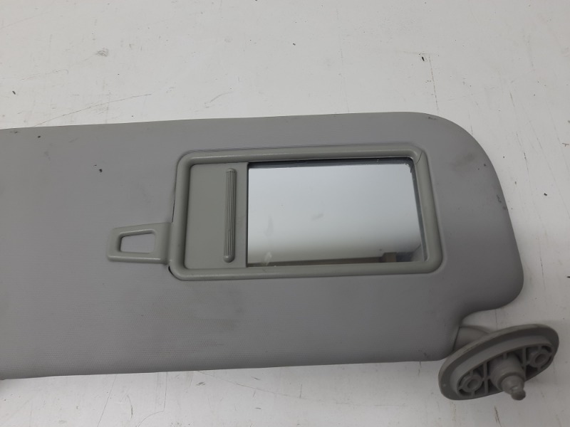 Козырек солнцезащитный