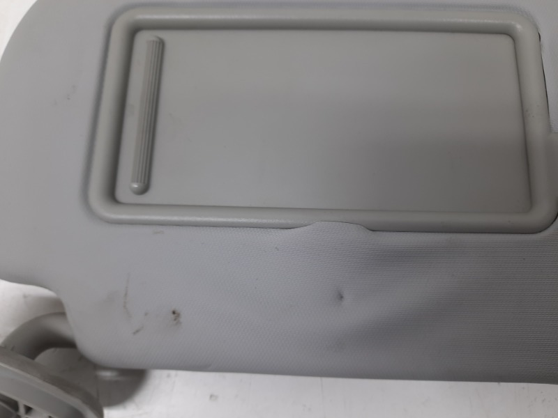 Козырек солнцезащитный