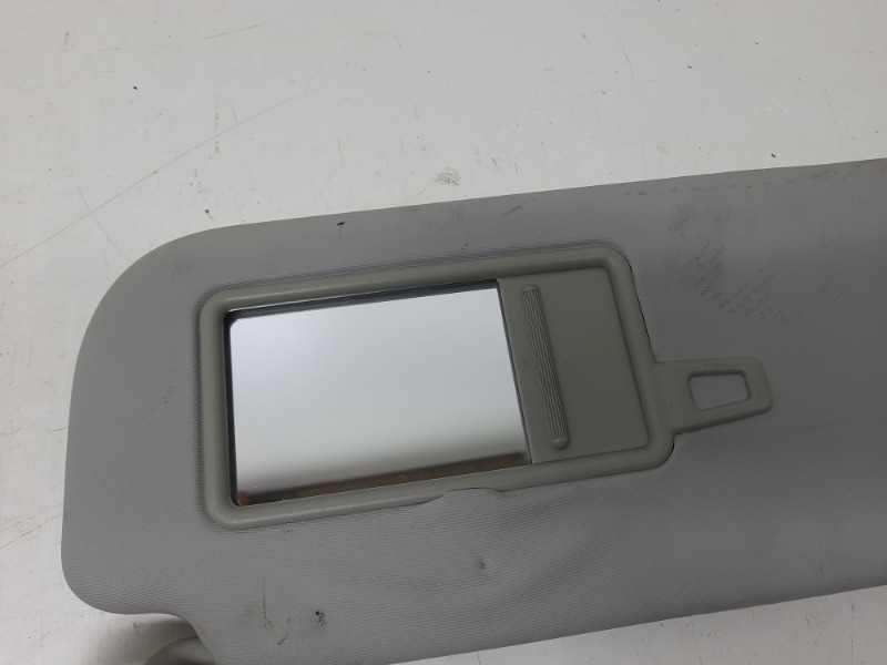 Козырек солнцезащитный