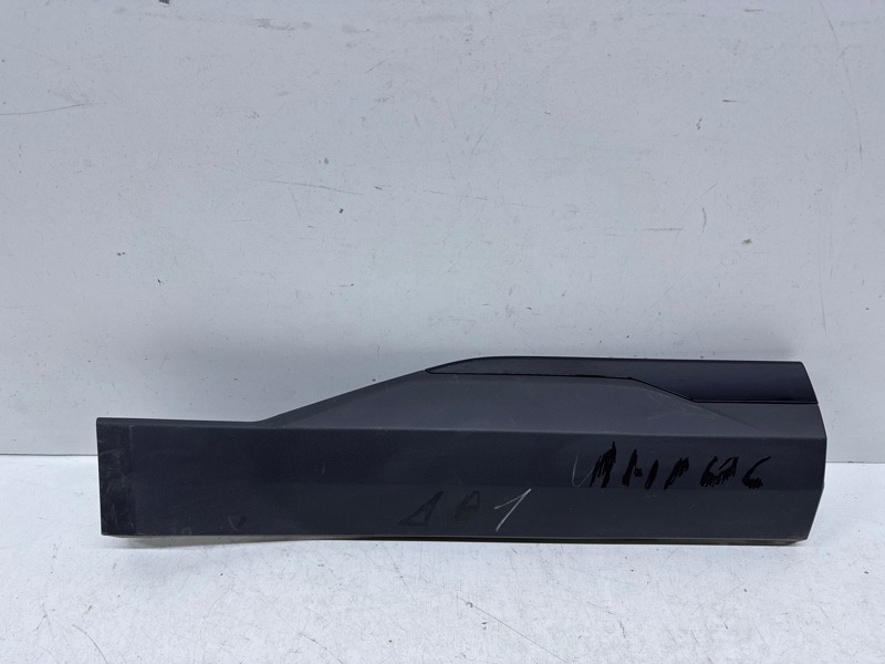 Накладка двери задней правой