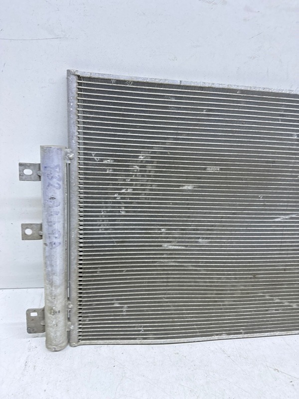 Радиатор кондиционера / конденсер