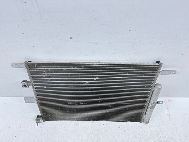 Радиатор кондиционера / конденсер