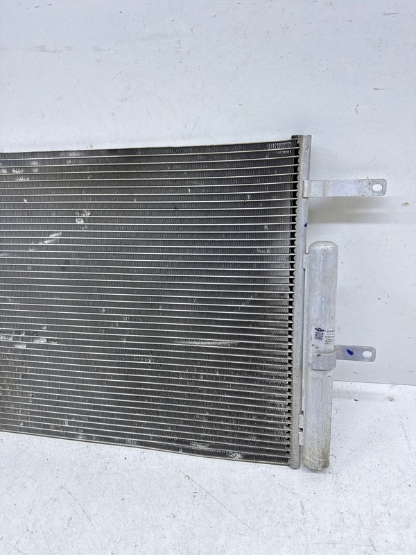 Радиатор кондиционера / конденсер