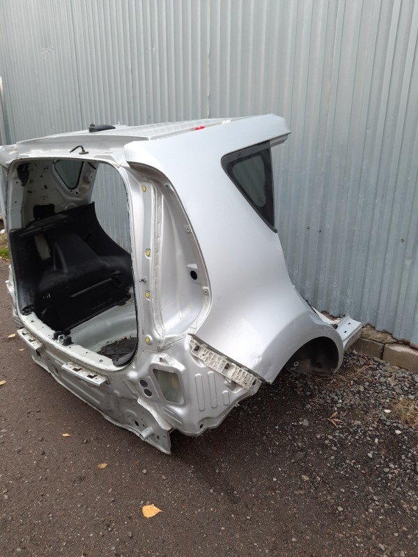 Кузовной элемент