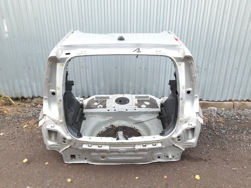 Кузовной элемент