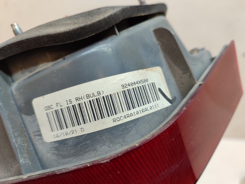 Фонарь задний правый