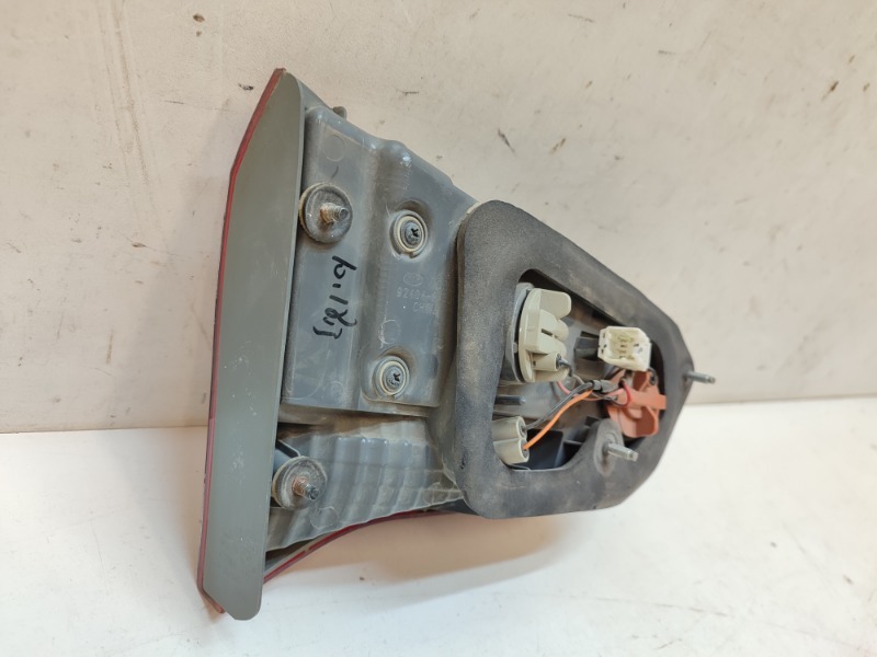 Фонарь задний правый