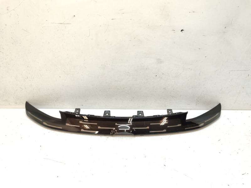 Накладка переднего бампера