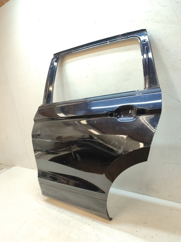 Дверь задняя левая