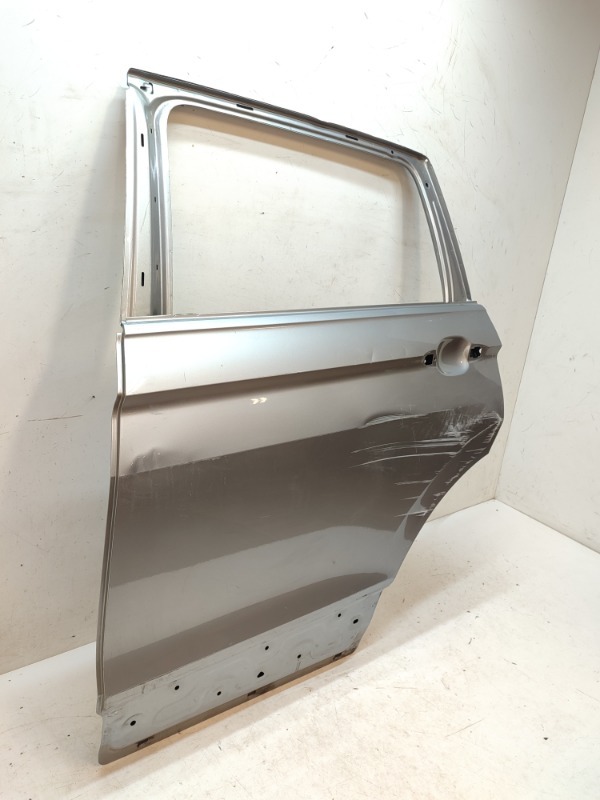 Дверь задняя левая