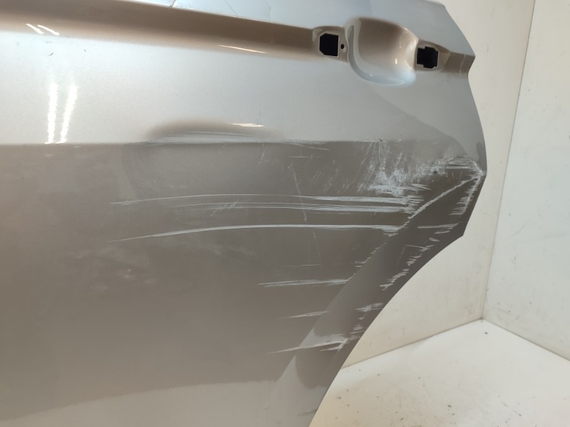 Дверь задняя левая