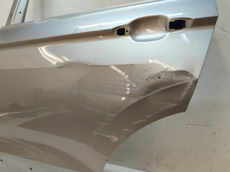 Дверь задняя левая