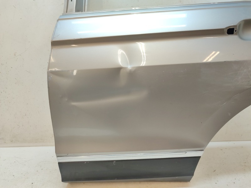 Дверь задняя левая