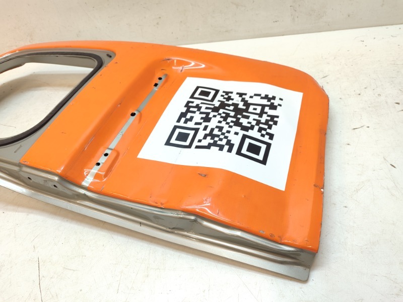 Дверь задняя правая