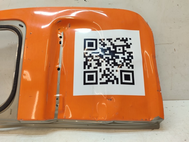 Дверь задняя правая