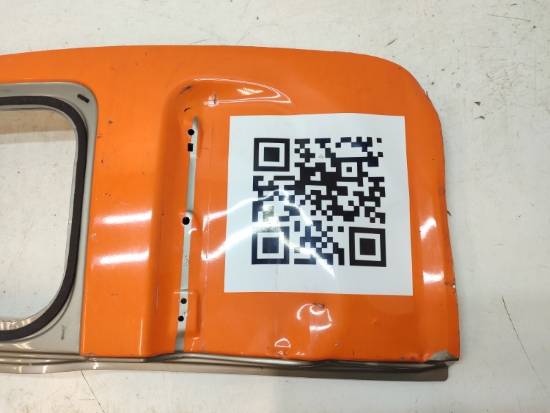 Дверь задняя правая