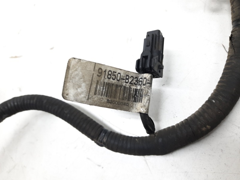 Клемма аккумулятора +