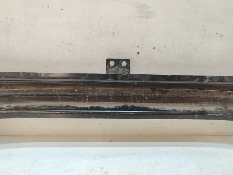 Усилитель переднего бампера