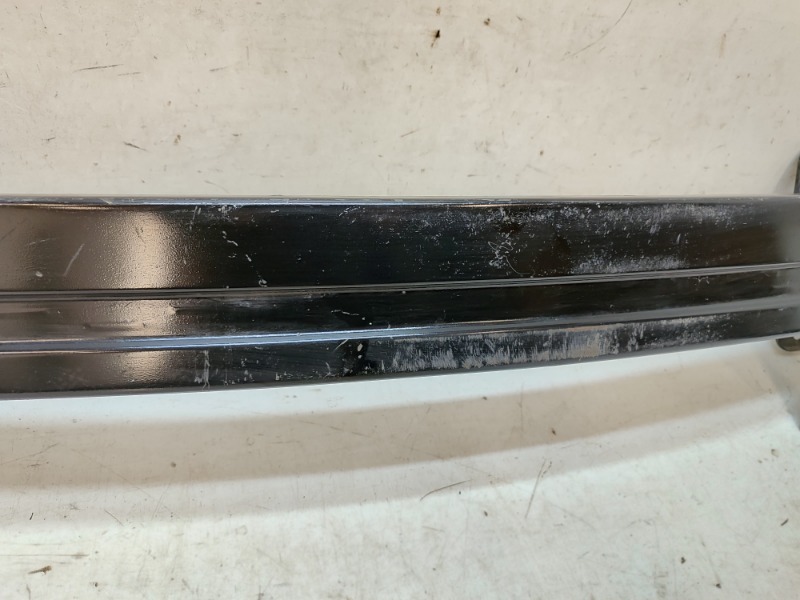 Усилитель переднего бампера