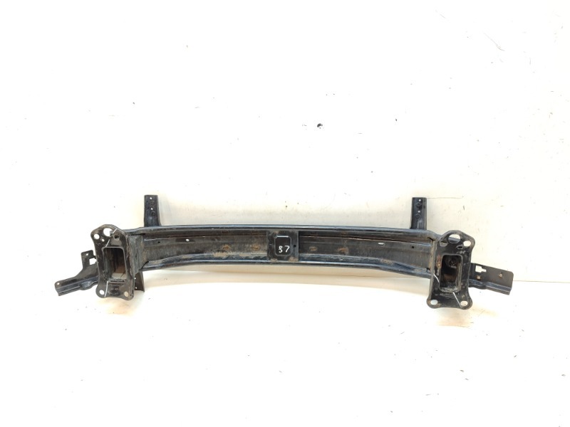 Усилитель переднего бампера