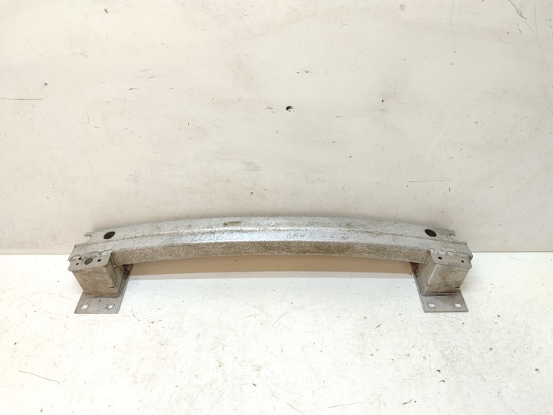 Усилитель заднего бампера