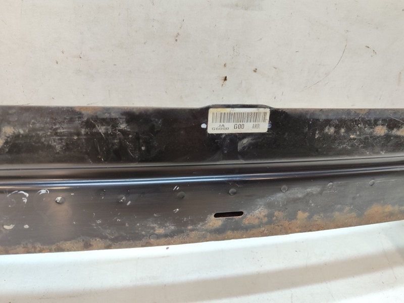 Усилитель переднего бампера