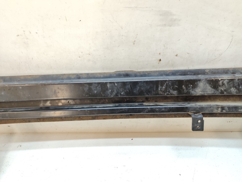 Усилитель переднего бампера