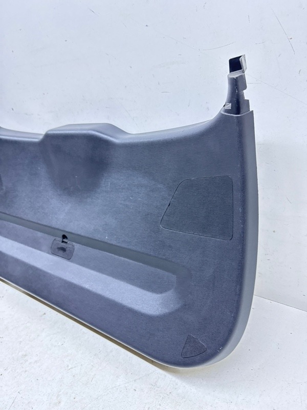 Обшивка крышки багажника