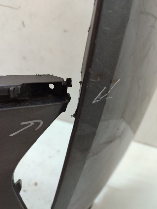 Бампер передний