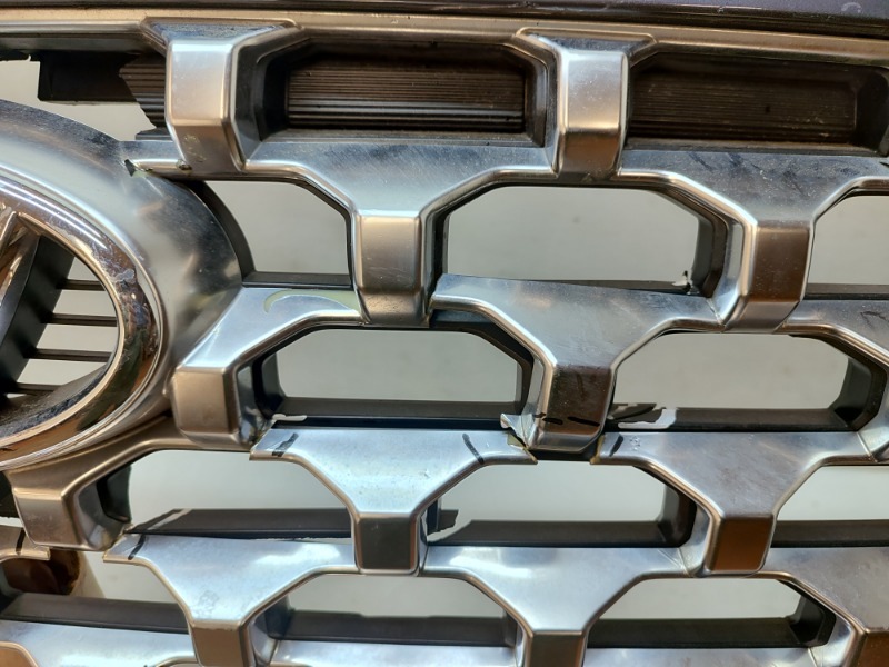 Бампер передний