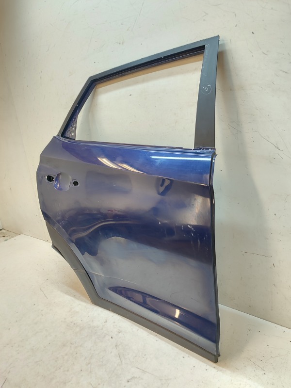 Дверь задняя правая
