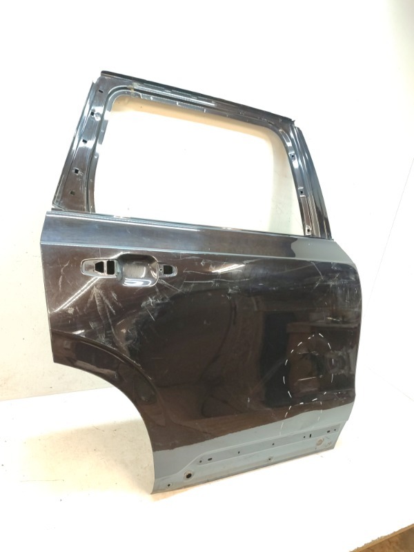 Дверь задняя правая