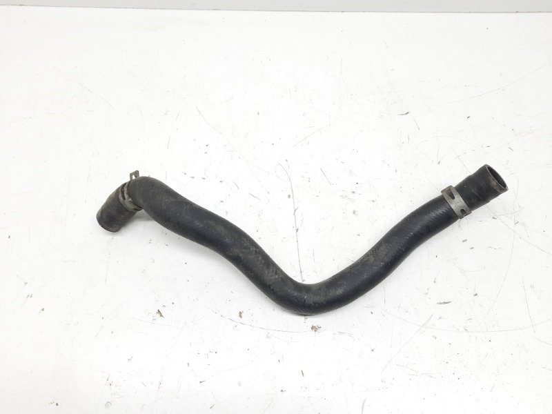 Патрубок радиатора