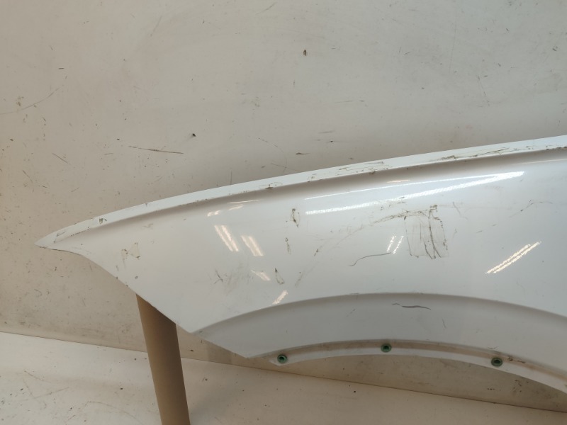 Крыло переднее левое